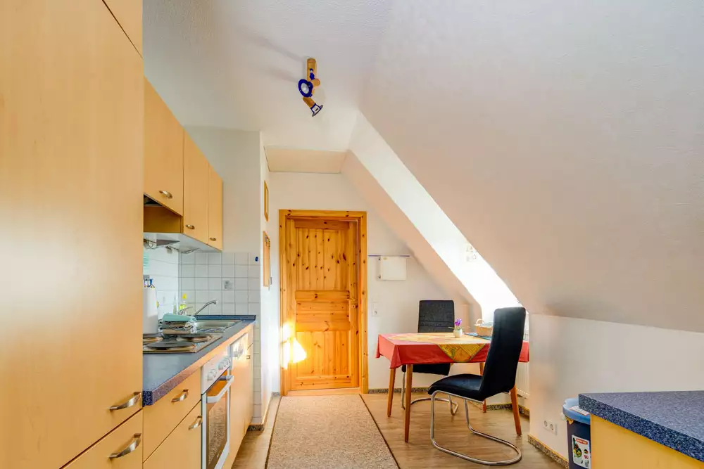 Komplett ausgestattete Küche in der Ferienwohnung Deichgraf auf Pellworm