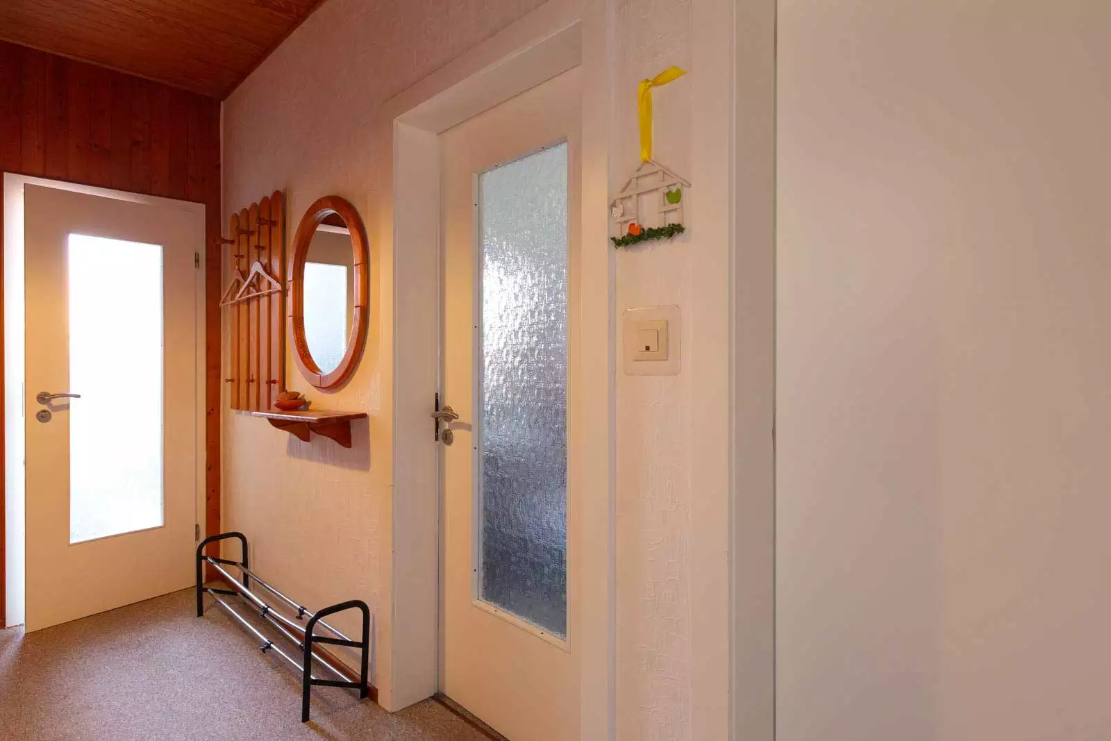 Flur mit Garderobe in der Ferienwohnung Morgensünn