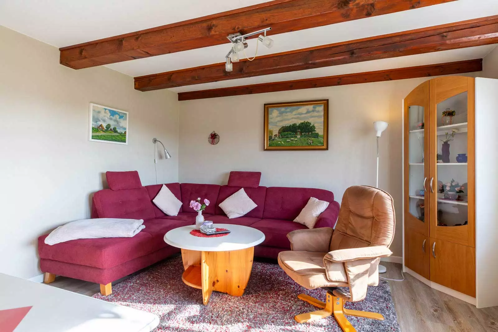 Wohnbereich der Ferienwohnung Höck Hallig im Dat Möhlenhus auf Pellworm